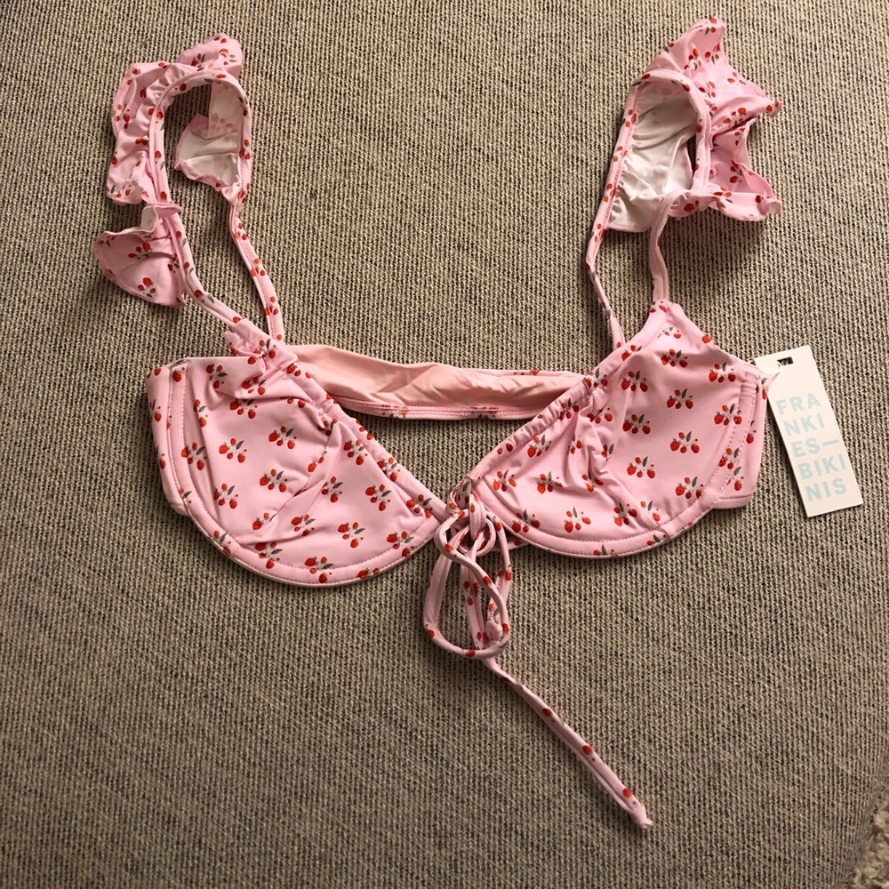 Frankie’s Bikinis Birdie top